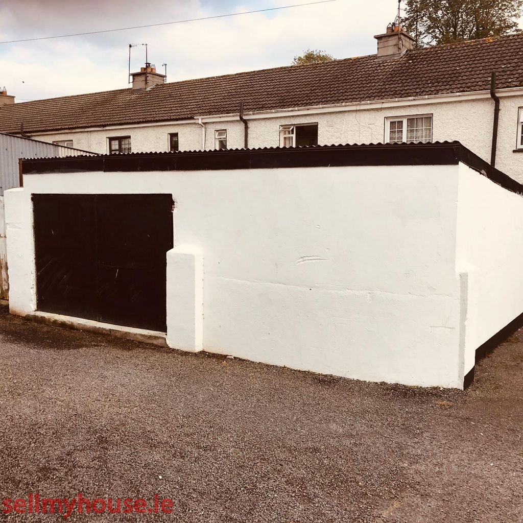 Ballycumber End of Terrace for sale