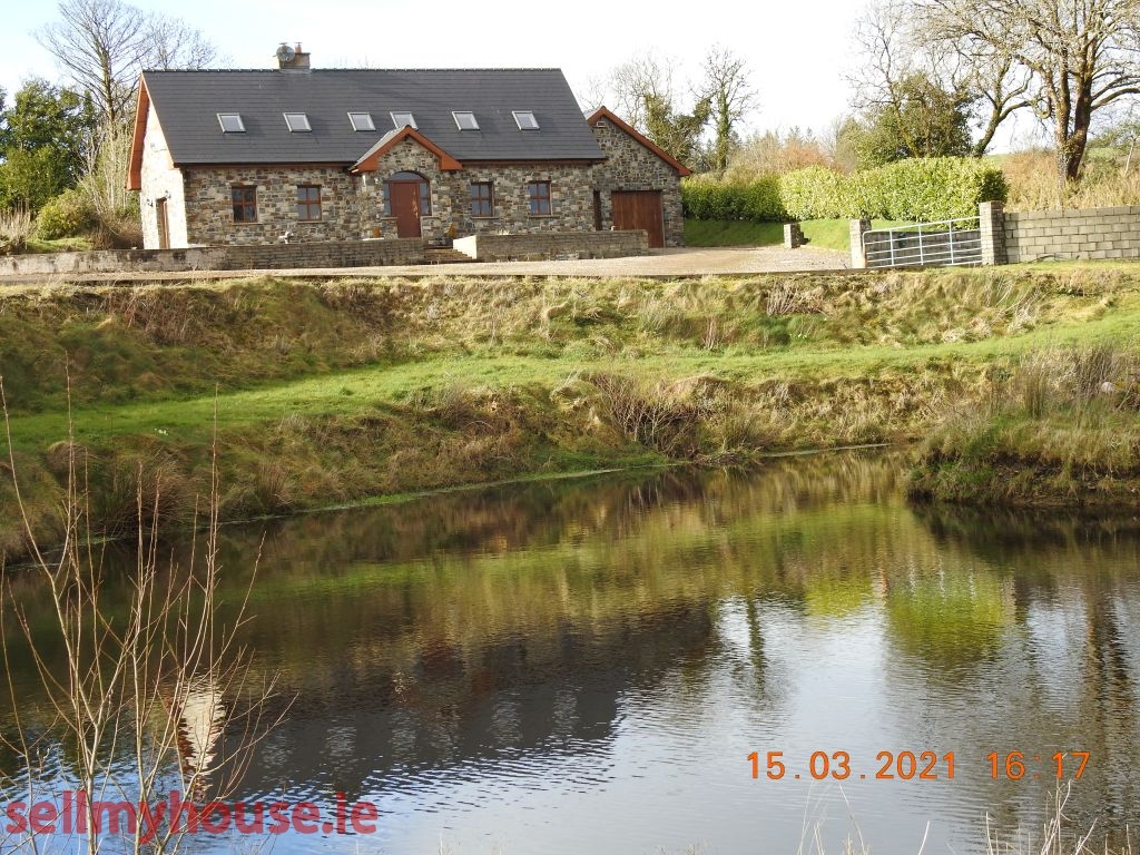 Meelin Country House for sale